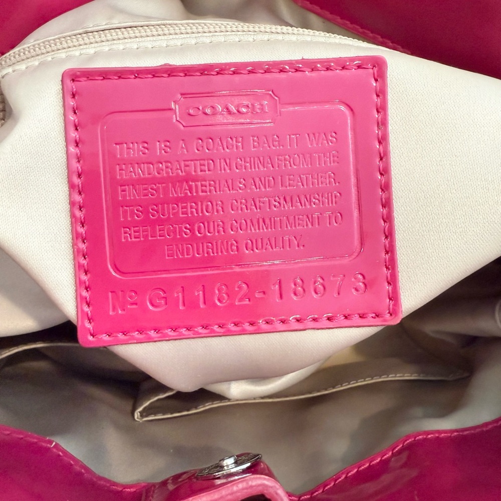 🩷 SOLD - Coach Poppy Liquid Gloss Patent Leather Hot Pink Convertible Bag - Picture 11 of 17